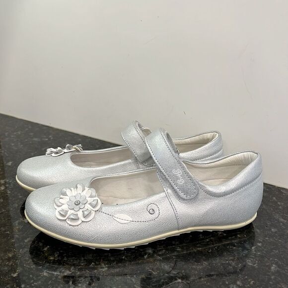 Primigi Women’s Silver Strap Shoe Flats-Size 37 - Picture 3 of 9